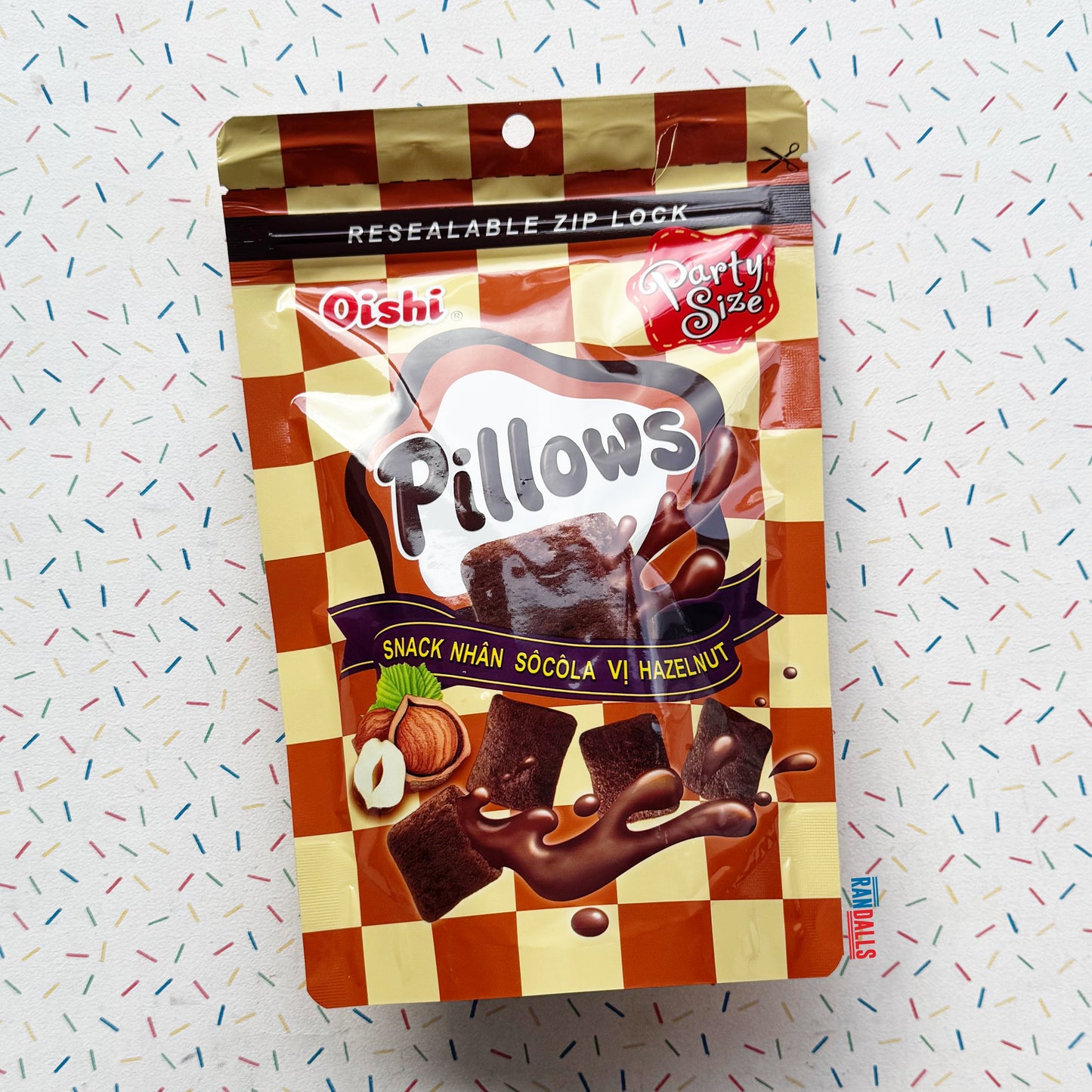 OISHI PILLOW SNACKS HAZELNUT (VIETNAM)