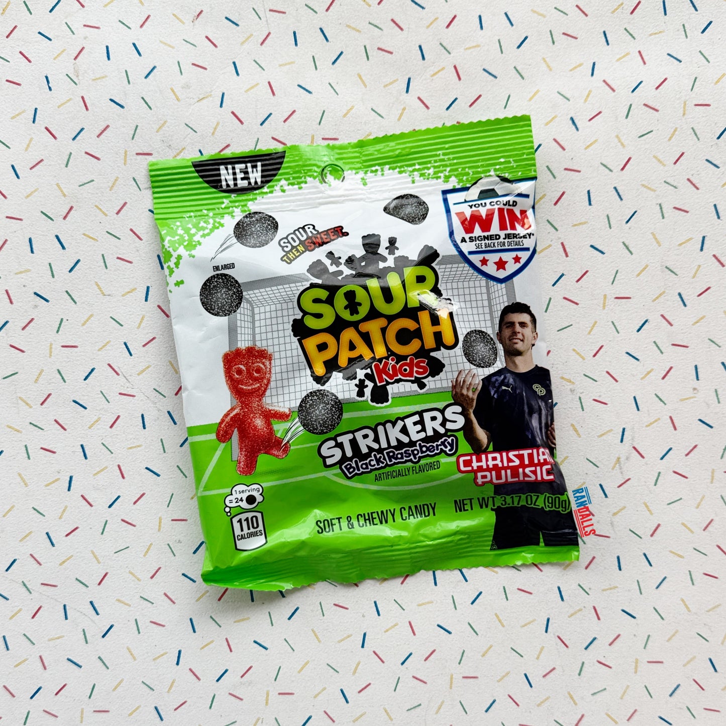 SOUR PATCH KIDS STRIKERS BLACK RASPBERRY (USA)