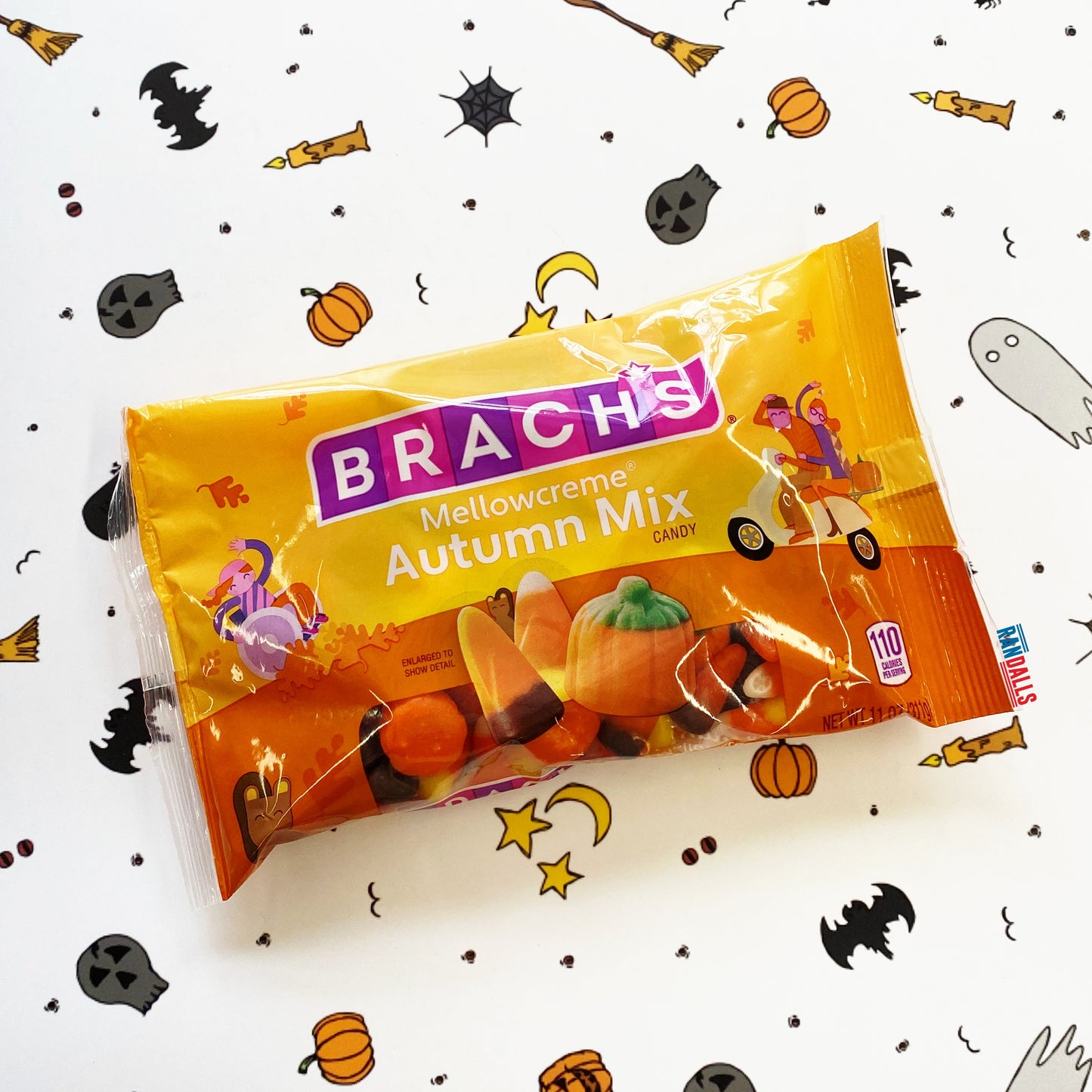 brach's mellowcreme autumn mix, pumpkins, candy corn, brach's candy corn, mellowcreme, halloween candy, american candy, usa, randalls,