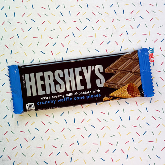 HERSHEY'S EXTRA CREAMY WITH WAFFLE CONE PIECES BAR (USA)