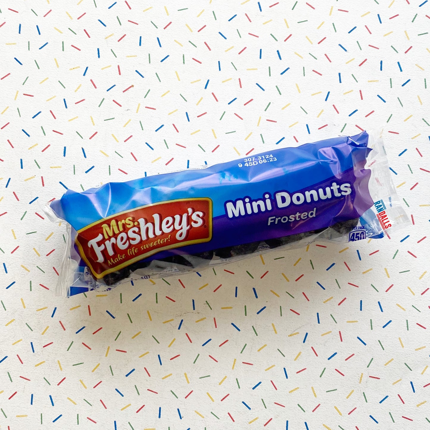 mrs freshley's donuts, mrs freshley's mini donuts, frosted mini donuts, mrs freshley's make life sweeter, doughnuts, american donuts, randalls,