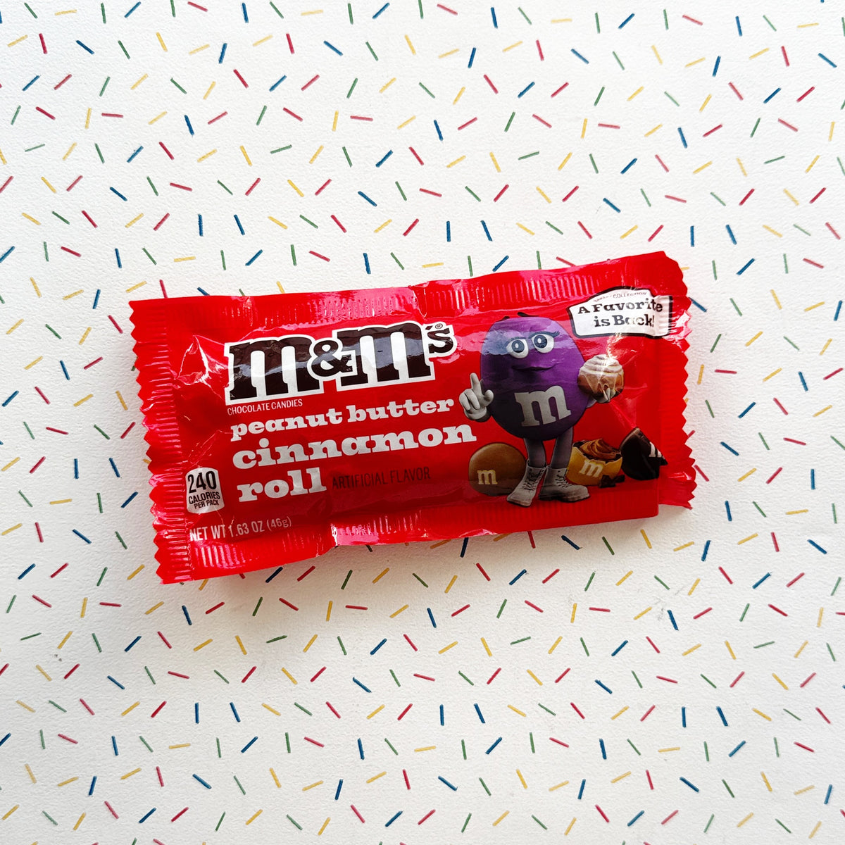 M&MS PEANUT BUTTER CINNAMON ROLL (USA)