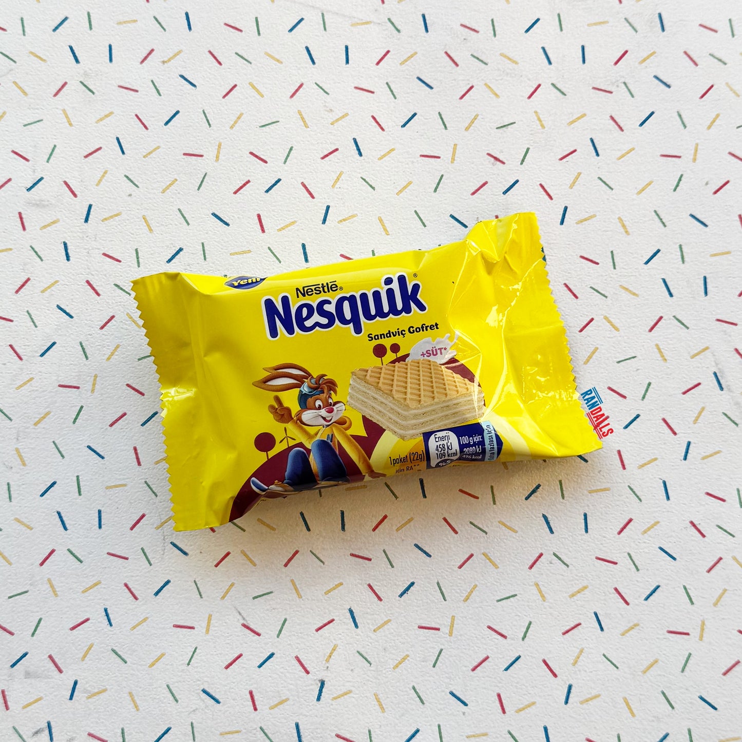 NESTLE NESQUICK SANDWICH WAFER (TURKEY)