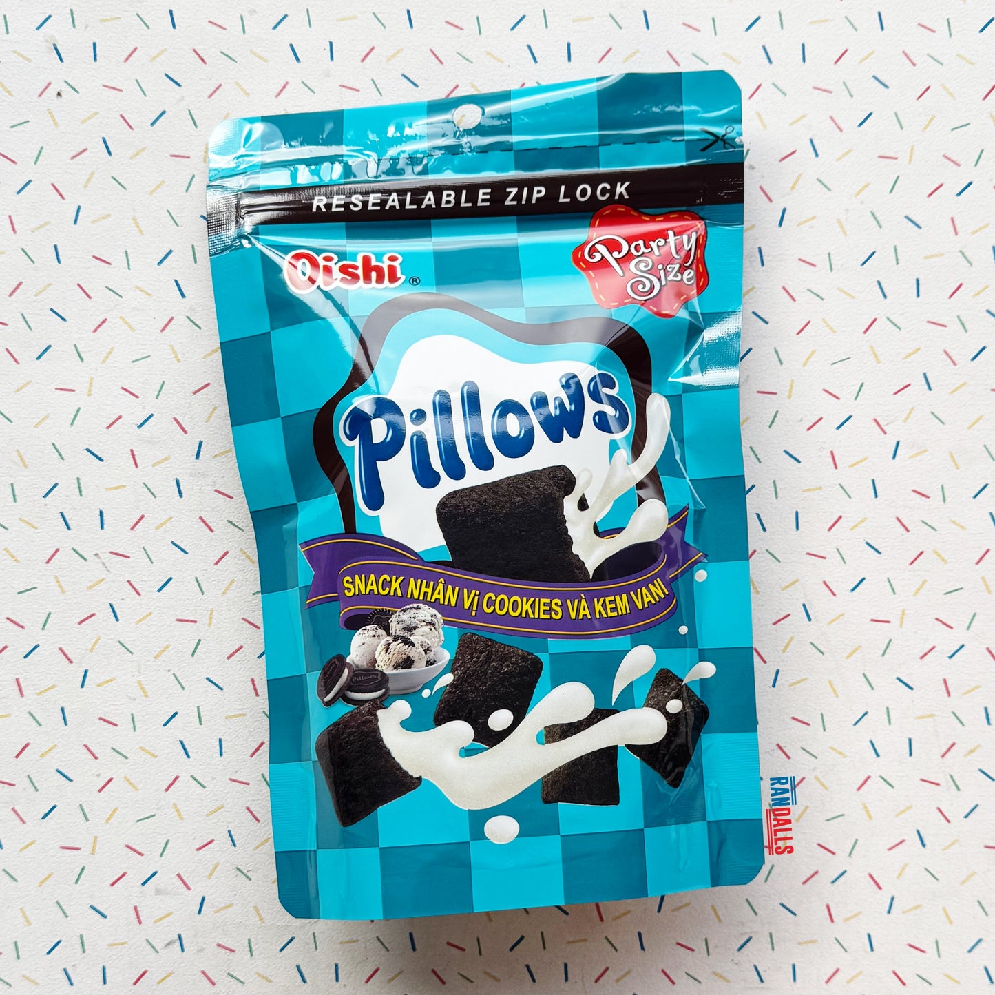OISHI PILLOW SNACKS COOKIES & CREME (VIETNAM)