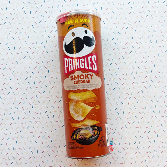 PRINGLES SMOKY CHEDDAR (USA)