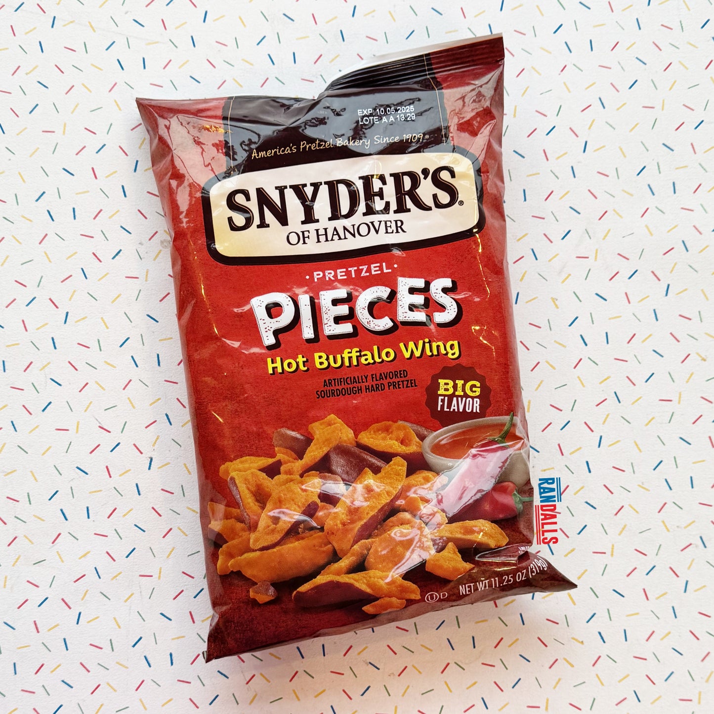 SNYDER'S PRETZEL PIECES - HOT BUFFALO WING (USA)