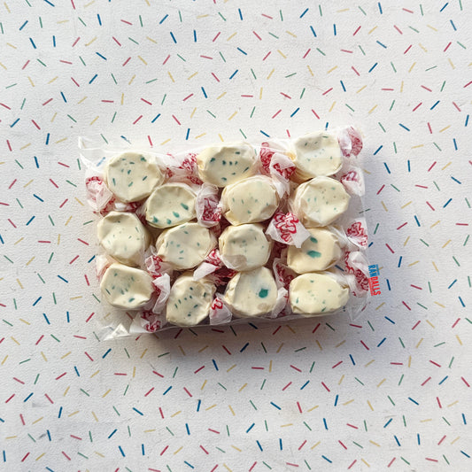 TAFFY TOWN SALT WATER TAFFY BLUEBERRY MUFFIN 100G