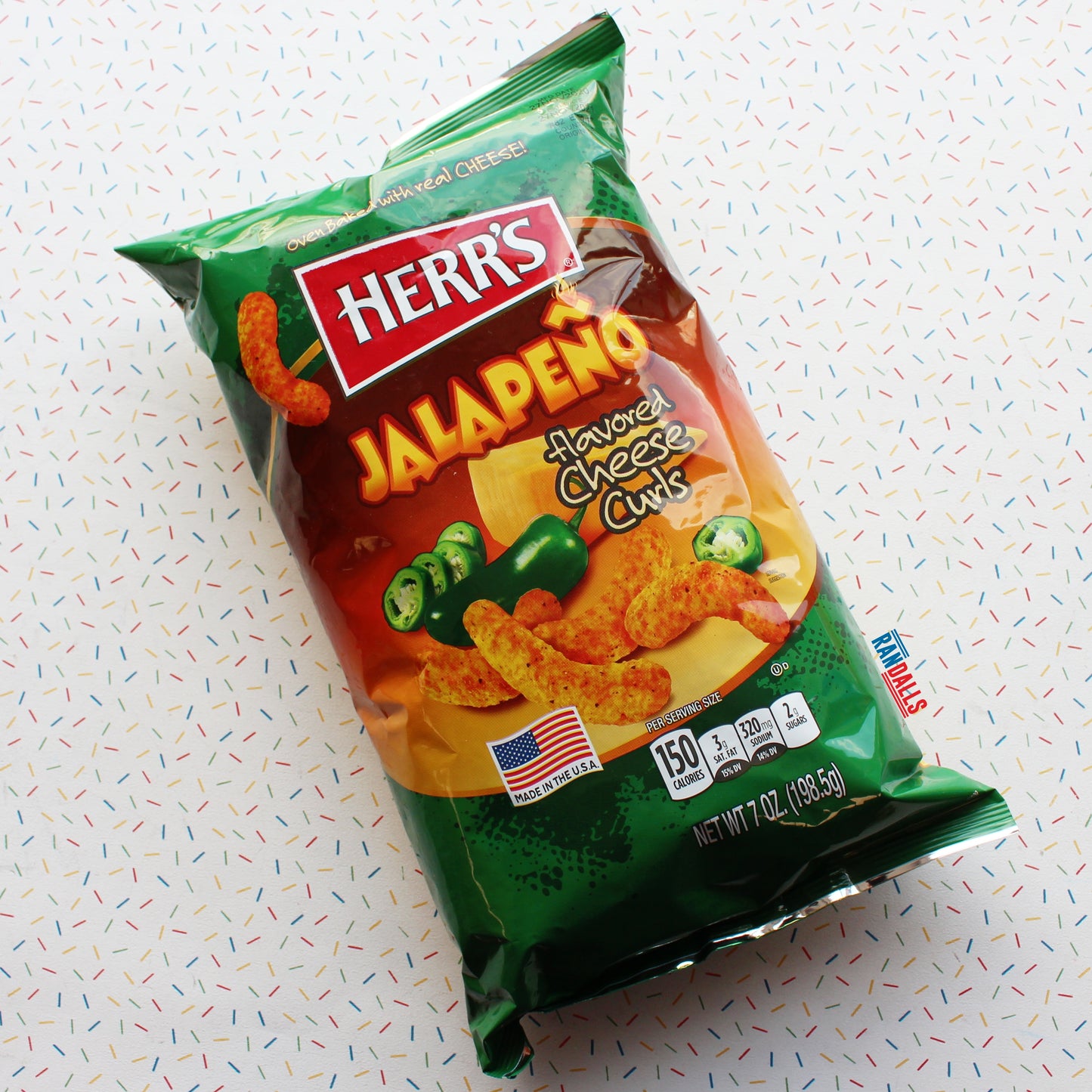 herrs jalapeno cheese curls, herr's, crisps, cheese puffs, chips, usa, spicy, hot, randalls